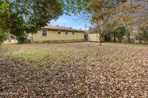 Exterior - 115 Trinity Dr, Warner Robins, GA 31093 photo 7 of 11