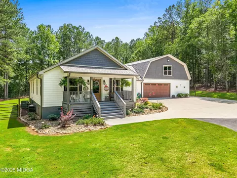 620 Rocky Creek Rd, Forsyth, GA 31029