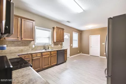141 Back Cedar Ln, Warner Robins, GA 31093 photo 5