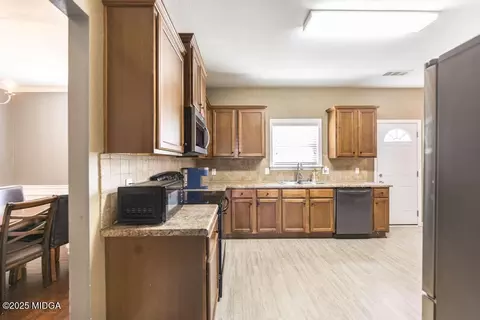 141 Back Cedar Ln, Warner Robins, GA 31093 photo 6