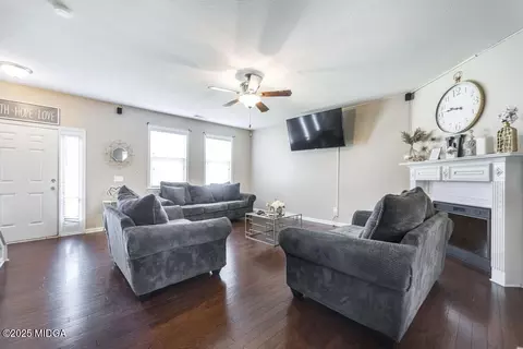 141 Back Cedar Ln, Warner Robins, GA 31093 photo 3
