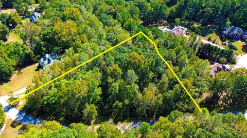 135 Longcreek Dr, Fayetteville, GA 30214