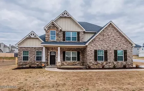 204 Amberley Ct, Kathleen, GA 31047
