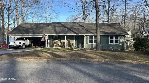 1054 N Plantation Pkwy, Macon, GA 31220