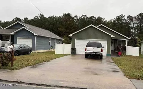 1216 Frazier Dr, Dalton, GA 30721