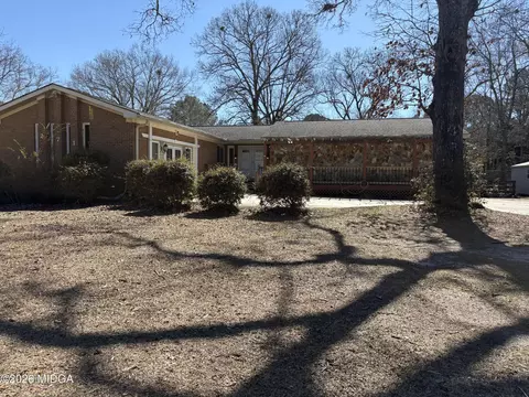 271 Lakeshore Dr, Warner Robins, GA 31088
