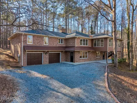 204 Creekside Dr, Gray, GA 31032