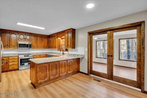 Kitchen - 204 Creekside Dr, Gray, GA 31032 photo 1 of 6