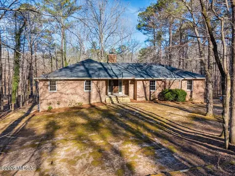 204 Creekside Dr, Gray, GA 31032