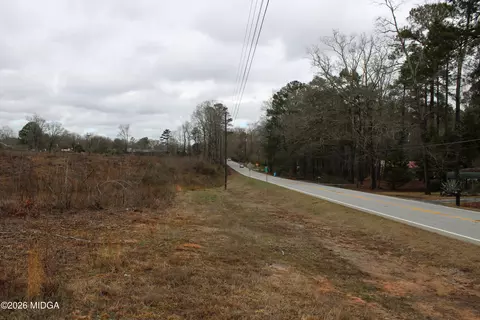 1262 E Highway 16 E, Jackson, GA 30233