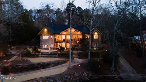 139 Lake Pines Cir, Jackson, GA 30233