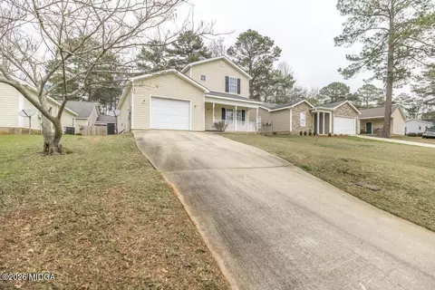 204 Spring Creek Dr, Perry, GA 31069