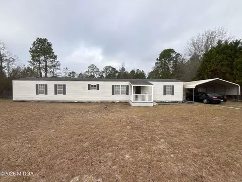 79 N Peach Plantations Ct, Byron, GA 31008