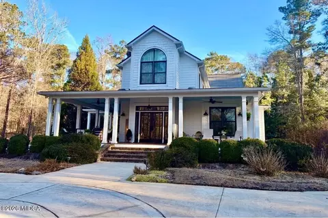 210 Stonehill Dr, Forsyth, GA 31029