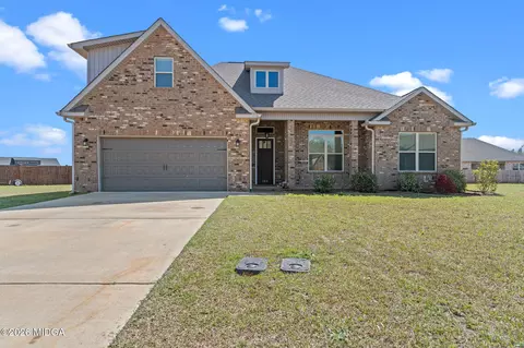 122 Blue Dunn Cir, Perry, GA 31069