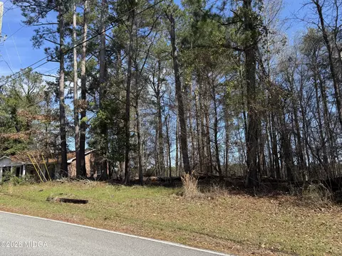 1972 Wood Valley Rd, Macon, GA 31211