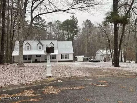 3027 Mccomb Ct NE, Milledgeville, GA 31061