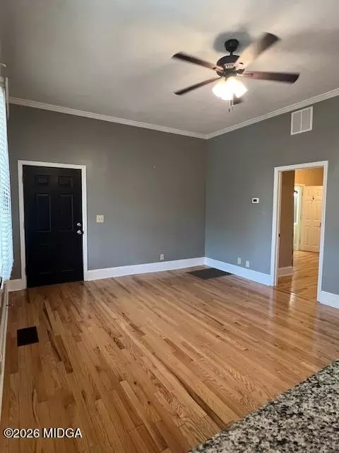 Living - 965 New St, Macon, GA 31201 photo 2 of 2