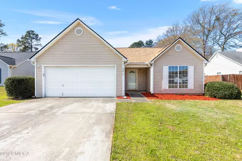 204 Apple Valley Rd, Macon, GA 31217