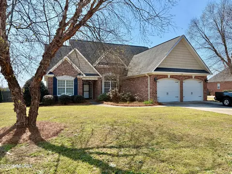 125 Peregrine Dr, Byron, GA 31008