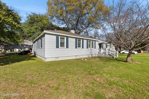 208 Southview Ave, Warner Robins, GA 31088
