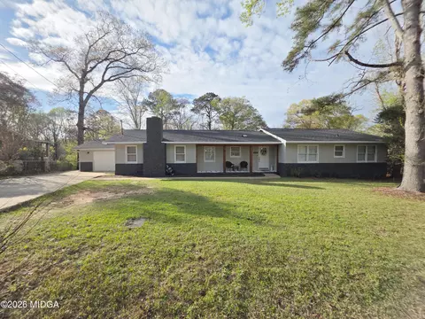 224 Lake Placid Dr, Bonaire, GA 31005