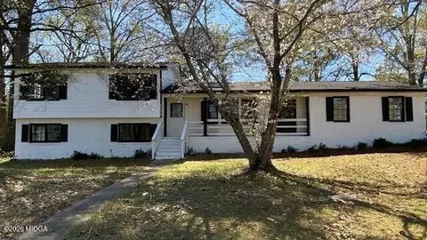 3098 Clairmont Ave, Macon, GA 31204