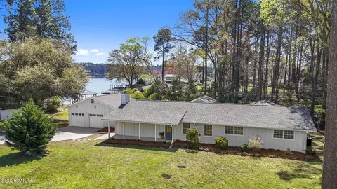 177 Lakeshore Cir NE, Milledgeville, GA 31061