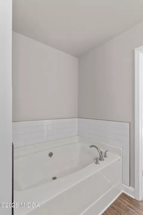 Bath - 220 Welsh Trl, Macon, GA 31216 photo 1 of 6