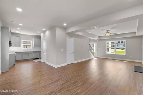 Living - 220 Welsh Trl, Macon, GA 31216 photo 1 of 4