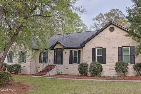 104 Saint Thomas Pl, Macon, GA 31210