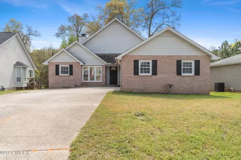307 Spring Creek Dr, Perry, GA 31069
