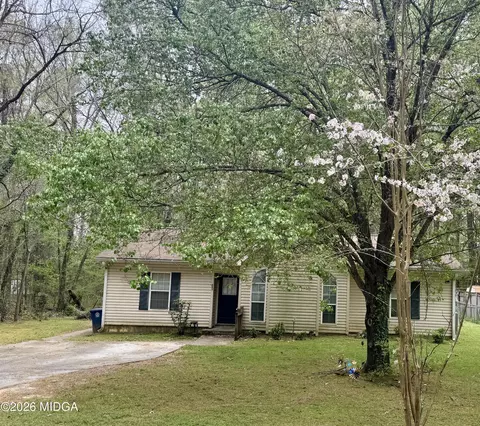 682 Wilderness Dr, Macon, GA 31220