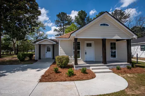 403 Spruce St, Fort Valley, GA 31030