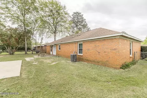 Exterior - 112 Prairie Blvd, Centerville, GA 31028 photo 5 of 8