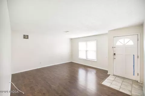 Living - 112 Prairie Blvd, Centerville, GA 31028 photo 1 of 5