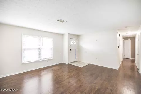 Living - 112 Prairie Blvd, Centerville, GA 31028 photo 3 of 5