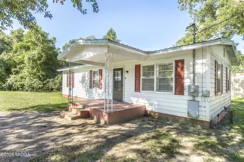 511 Forsyth St, Montezuma, GA 31063