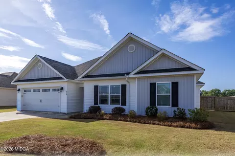 610 Daisy Dr, Perry, GA 31069