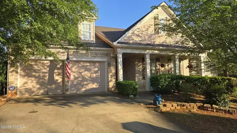 102 Fairways Ct, Macon, GA 31220
