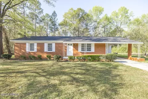 918 Henderson St, Dublin, GA 31021