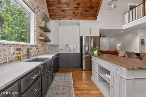 Kitchen - 1031 Cherokee Rd, Perry, GA 31069 photo 21 of 29