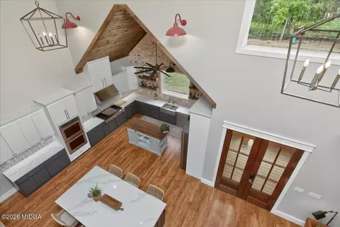 Kitchen - 1031 Cherokee Rd, Perry, GA 31069 photo 3 of 29