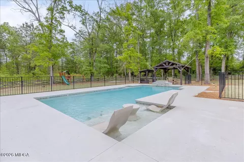 Exterior - 1031 Cherokee Rd, Perry, GA 31069 photo 18 of 28