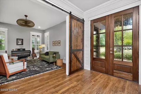 Entry Way - 1031 Cherokee Rd, Perry, GA 31069 photo 2 of 8