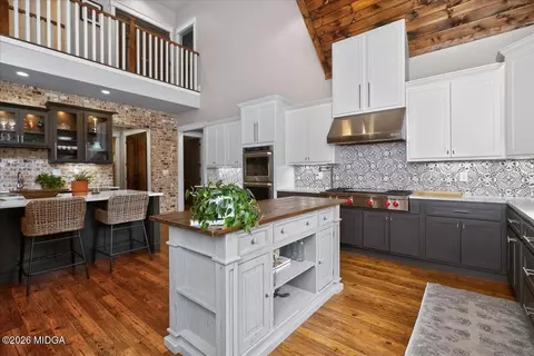 Kitchen - 1031 Cherokee Rd, Perry, GA 31069 photo 17 of 29