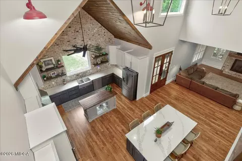 Kitchen - 1031 Cherokee Rd, Perry, GA 31069 photo 5 of 29