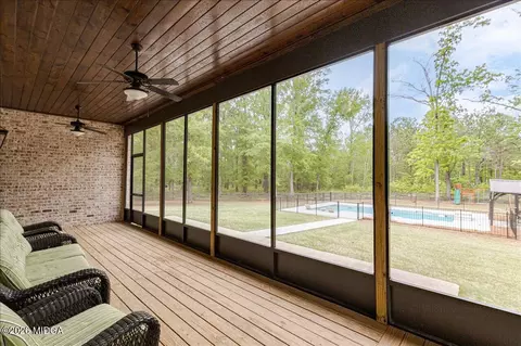 Exterior - 1031 Cherokee Rd, Perry, GA 31069 photo 14 of 28