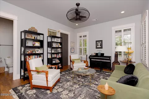 Living - 1031 Cherokee Rd, Perry, GA 31069 photo 2 of 5