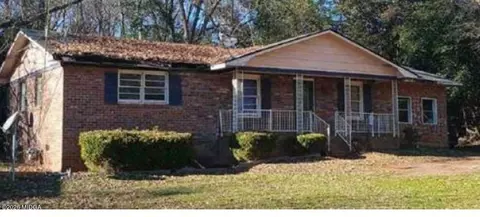 90 David St, Hartwell, GA 30643